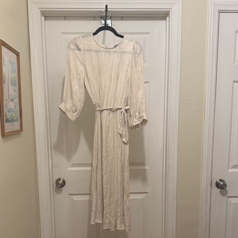 Banana Republic Cream Long Sleeve Belted Midi Dress